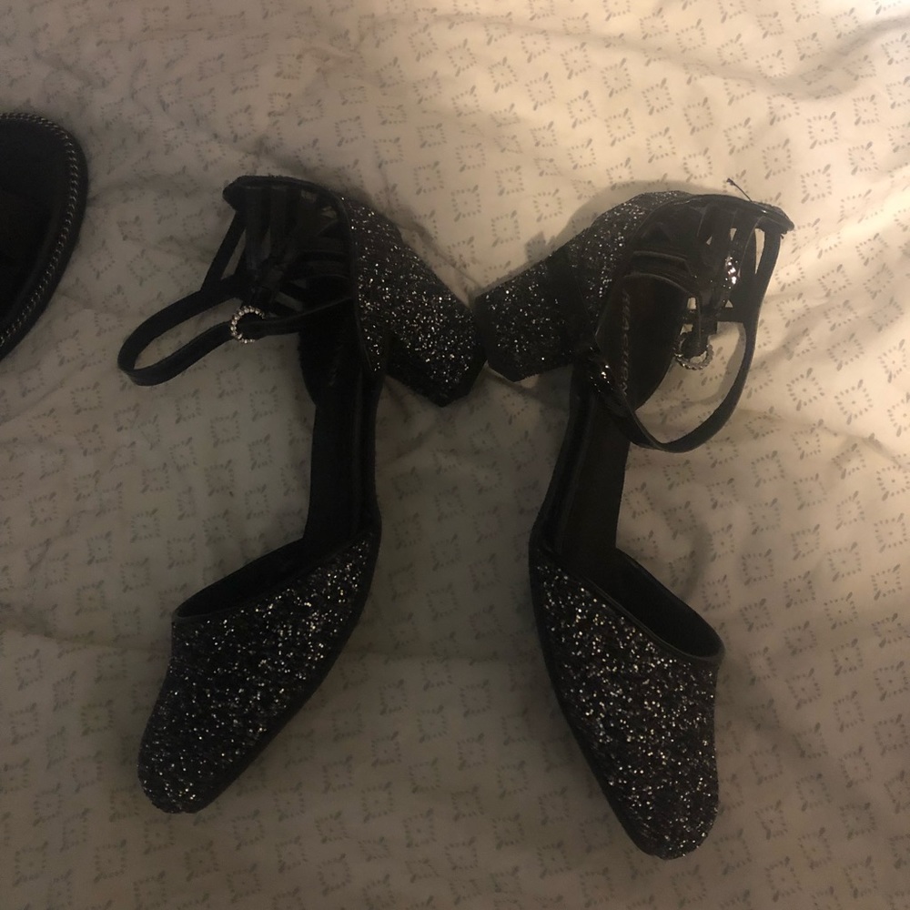 Kenneth Cole Girls Heel